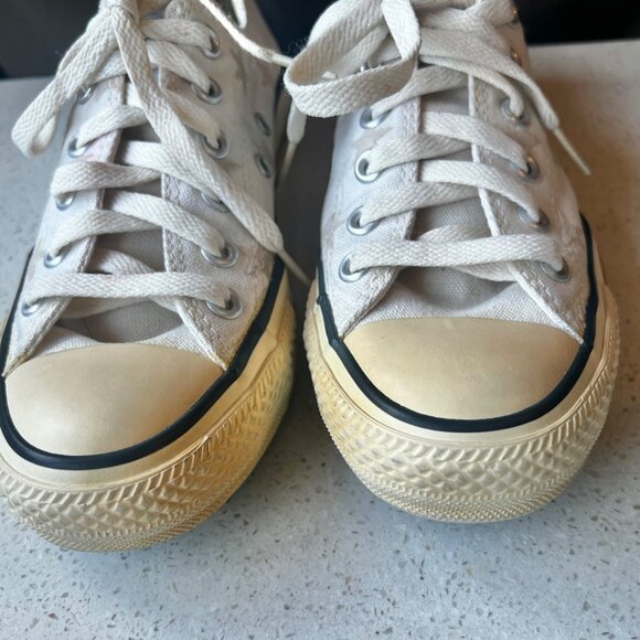 Converse All Star Chuck Taylor Low Top Sneakers Beige Canvas Womens US 6.5 - Picture 1 of 9